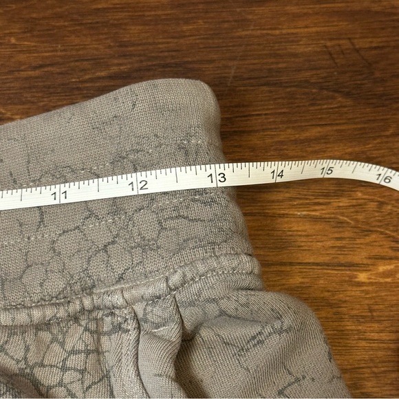 Lululemon Warm Down Jogger 7/8 Length - Picture 9 of 10